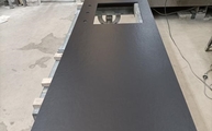 Produktion - Matte Sirius Dekton Arbeitsplatte