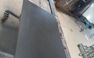 Produktion - Ausschnitt in der Dekton Arbeitsplatte Eter