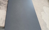 Produktion - 2 cm dicke Eter Dekton Arbeitsplatte