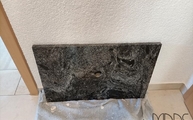 Lieferung der Pretoria / Black Forest Granit Waschtischplatte