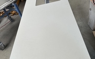 Produktion - Ausschnitt in der Aeris Dekton Arbeitsplatte