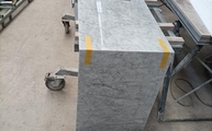 Produktion - Bianco Carrara Marmor Arbeitsplatte und Seitenwange