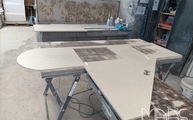 Produktion - Danae Dekton Arbeitsplatte mit Schrägschnitt