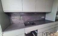 Domoos Dekton Arbeitsplatte und Rückwand in Berlin montiert