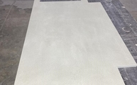 Produktion - Ausklinkung und Ausschnitt der Grigio Laminam Arbeitsplatte