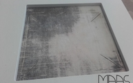 Produktion - Ausschnitt und Bohrung in der 4001 Fresh Concrete Caesarstone Arbeitsplatte