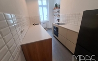 IKEA Küche in Berlin mit 4001 Fresh Concrete Caesarstone Arbeitsplatten