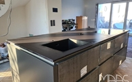 Montage in Berlin der Sirius Dekton Arbeitsplatte