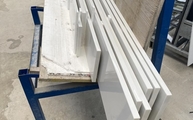Lieferung der Snow White Agglo Fensterbänke in Berlin
