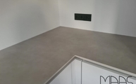 Ausklinkung in der White Concrete Level Keramik Arbeitsplatte
