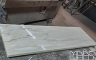 Produktion - 2 cm dicke Calacatta Manhatten Marmorplatte