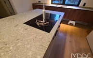 Ceranfeld in der Ceppo di Gre Marazzi Arbeitsplatte