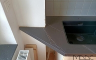 Schrägschnitt in der Kelya Dekton Arbeitsplatte