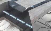 Produktion - Nero Assoluto India Granit Arbeitsplatten mit polierten Oberflächen