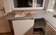 Montage in Bonn der Soke Dekton Arbeitsplatten und Fensterbank