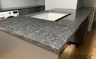 Halbinsel mit Steel Grey Granit Arbeitsplatte