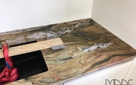 Küchenzeile mit Fusion Granit Arbeitsplatte