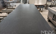 Produktion - Eco Antik Oberfläche der Granitplatte Nero Assoluto Zimbabwe