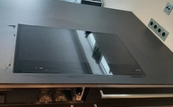 Ceranfeld in der Nero Assoluto Laminam Arbeitsplatte