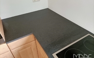 Montage der Granit Black Marazzi Arbeitsplatte in Brüggen