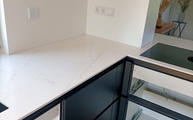 Ausklinkungen in der Ethereal Glow Silestone Arbeitsplatte