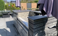 Montage der Steel Grey Granit Arbeitsplatten in Brühl