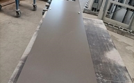 Produktion - Ausschnitt in der Noka Silestone Arbeitsplatte