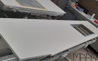 Produktion - Moone Dekton Arbeitsplatte mit Schrägschnitt