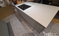 Kücheninsel mit Moone Dekton Arbeitsplatte