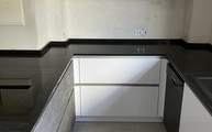 Ausklinkung in der 5101 Empira Black Caesarstone Arbeitsplatte