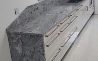 Granit Küchenarbeitsplatten in 3 cm Stärke