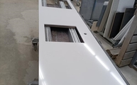 Produktion - Ausschnitte in der Silestone Arbeitsplatte Blanco Zeus Extreme