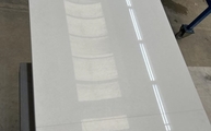 Produktion - Caesarstone Arbeitsplatten 3141 Osprey poliert