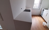 Küche in Düsseldorf mit 3141 Osprey Caesarstone Arbeitsplatten