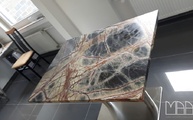 Lieferung der Marmor Tischplatte Rainforest Brown in Düsseldorf