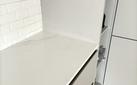 Unique Calacatta Compac Arbeitsplatte mit polierten Oberflächen