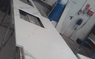 Produktion - Opera Dekton Arbeitsplatte mit Ausschnitten