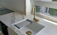 Spüle in der Opera Dekton Arbeitsplatte