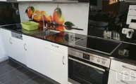 Küchenzeile mit Padang Basalt Black TG 41 Granit Arbeitsplatten