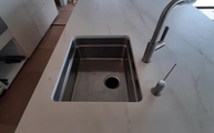 Spüle in der Rem Dekton Arbeitsplatte