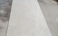 Produktion - 1,2 cm dicke Chianca di Ostuni Infinity Arbeitsplatte