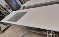 Produktion - Iconic White Silestone Arbeitsplatte mit Ausschnitt