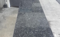 Produktion - Granit Arbeitsplatte Steel Grey mit polierter Oberfläche