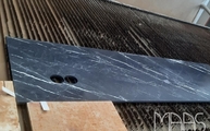 Produktion - Elegant Black Marazzi Rückwand mit Steckdosenbohrungen