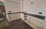 L-Küche in Frankfurt am Main mit Elegant Black Marazzi Arbeitsplatten