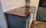 Rosso Levanto Marmor Arbeitsplatte in Frankfurt am Main montiert