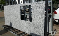Granit Arbeitsplatte Sarizzo mit gesägtem Ausschnitt