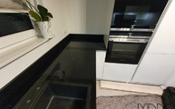 Negro Stellar Silestone Arbeitsplatten und Wischleisten