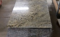 Juparana Fantastico Giallo Granitplatten in Germering geliefert