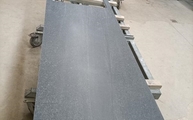 Produktion - Aged Dark Porcelanosa Arbeitsplatte mit Ausschnitt